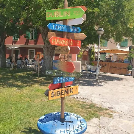 Nika Villa *