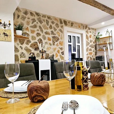 Vila Nika Radonic